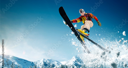 Obrazy Sporty Zimowe  jazda-na-nartach-skoki-narciarz-ekstremalne-sporty-zimowe