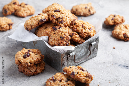 Fotografía Oat cookies with cranberry and pecan