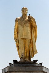golden statue of former turkmen president   Turkmenbashi