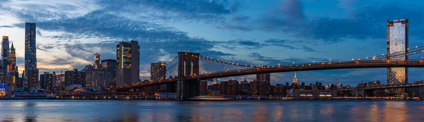 Sticker - View to Manhattan Skyline form Brooklyn Bridge Park