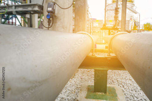 Cuadros en Lienzo Complex engineering structure of oil and chemical petroleum refinery plant