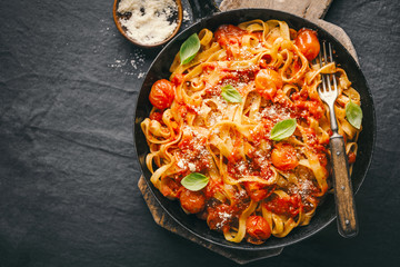 Wall Mural - Tomato sauce spaghetti pasta on pan