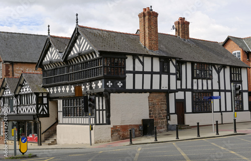 Fotomural Clasic medieval half timbered building in Chester, Cheshire, England