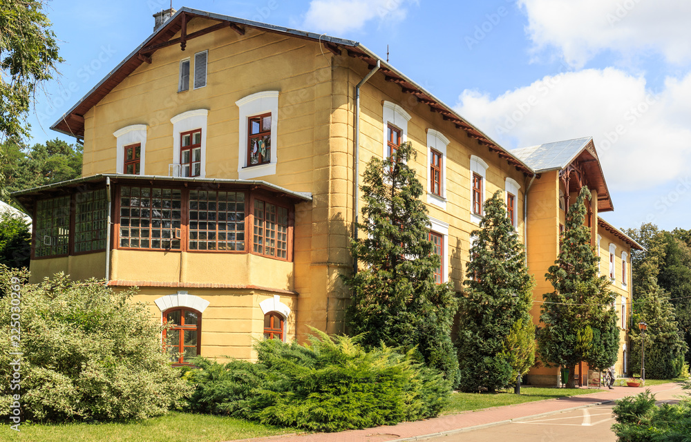 Historic building of Sanatorium "Prince Jozef" in Spa Park in Nałęczów near Lublin in Poland - obrazy, fototapety, plakaty 