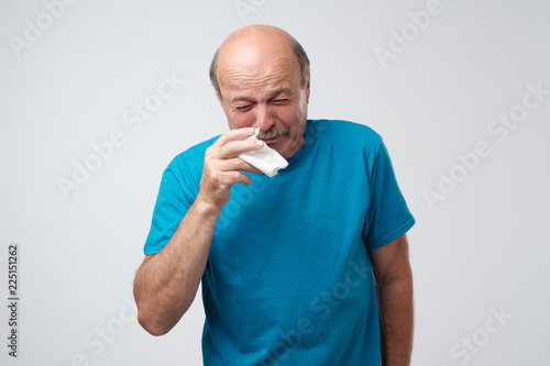Fotografie, Obraz studio picture of senior man with handkerchief