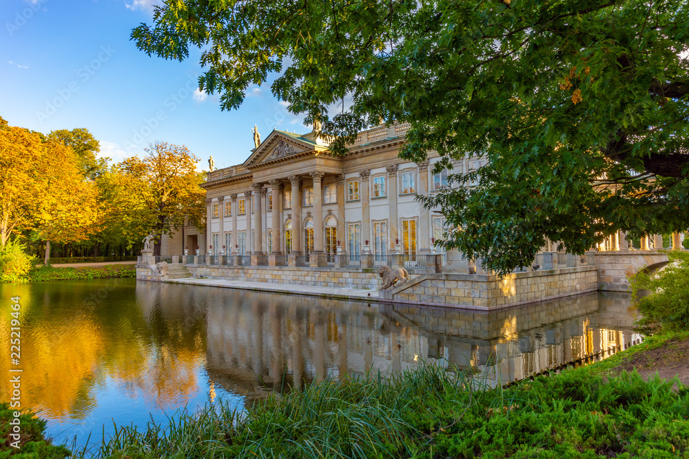 Royal Łazienki Park in Warsaw, Palace on the water, Poland - obrazy, fototapety, plakaty 