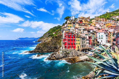 Photographie Riomaggiore, Italy. Cinque Terre National Park.