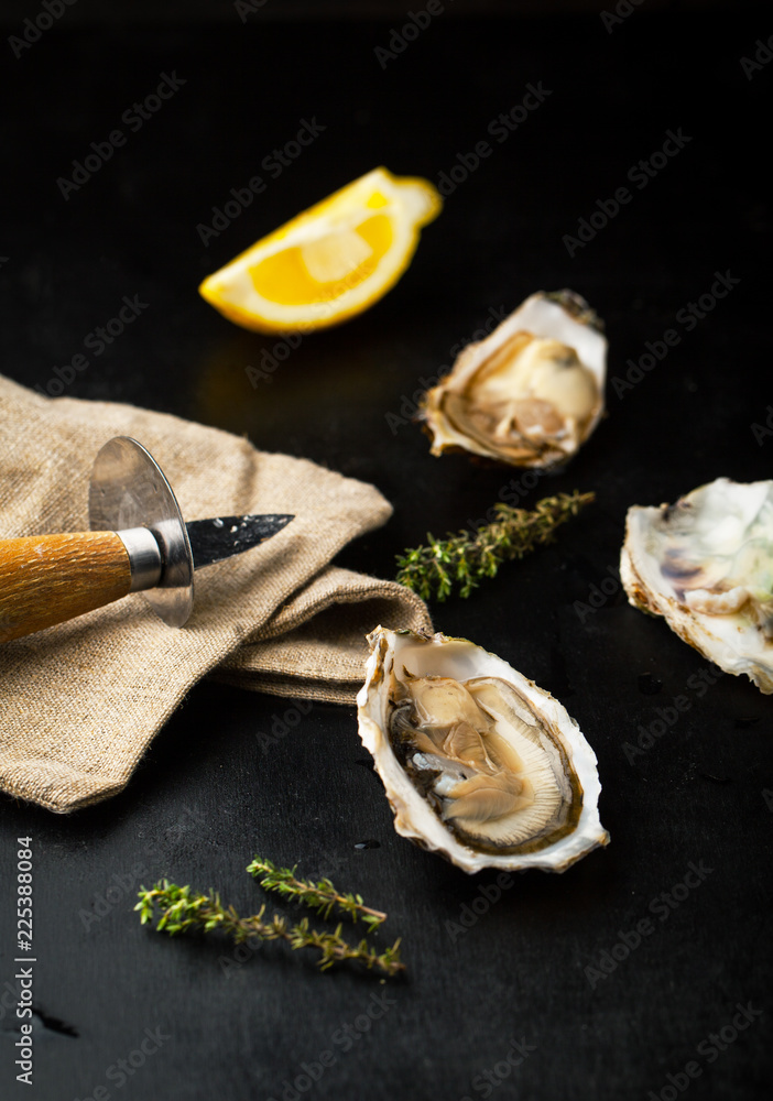 Photo Art Print Fresh Oysters With Lemon Europosters