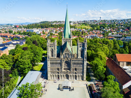 Fotomural  Nidaros Cathedral in Trondheim