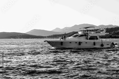 Luxus Yacht Schwarz Weiss Buy This Stock Photo And Explore Similar Images At Adobe Stock Adobe Stock