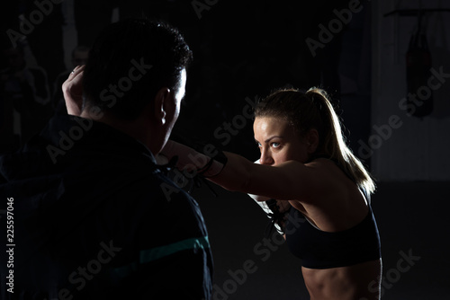 Αφίσα Kickboxing female training
