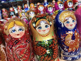 russian nesting dolls