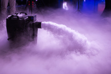 Dry ice low fog machine with hands on for wedding first dance in restaurants