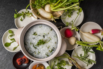 Wall Mural - 山菜粥　七草粥　Wild grass porridge Japanese food
