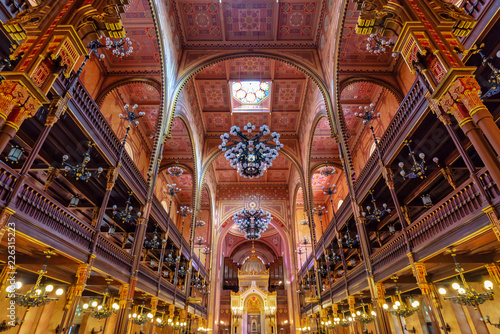 Cuadros en Lienzo Interior of the Great Synagogue (Tabakgasse Synagogue) in Budapest, Hungary