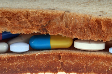 Wall Mural - Sandwich de médicaments 