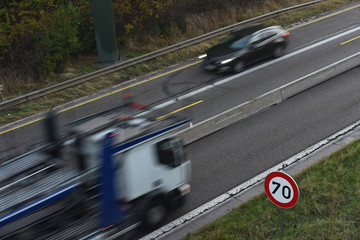 transport vitesse 70 limite camion voiture