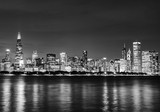 Fototapeta Nowy Jork - Black and White Chicago Skyline at Night