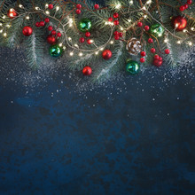 Red Berry Xmas Wreath Free Stock Photo - Public Domain Pictures