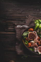 Poster - Homemade fresh figs salad with herbs and roasted garlic toast