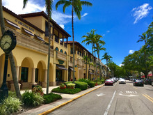 Naples, Florida, USA - July 24, 2016: Luxury Shops On 5th Avenue In Naples