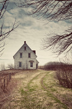 Creepy Haunted Bandoned House In Rural Nova Scotia