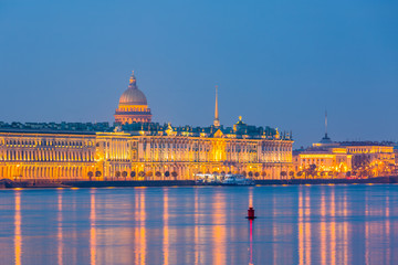 Wall Mural - St.Isaac cathedral and Admiralty at the center and Neva river in St. Petersburg, Russia.