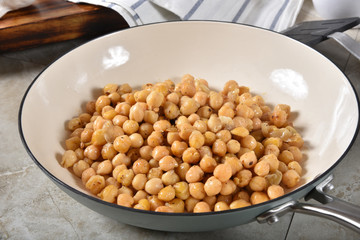 Canvas Print - Sauted chickpeas