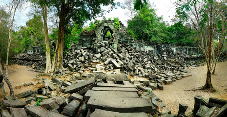 Wall Mural - Beung meala temple at Angkor wat archaeological park ,Cambodia	