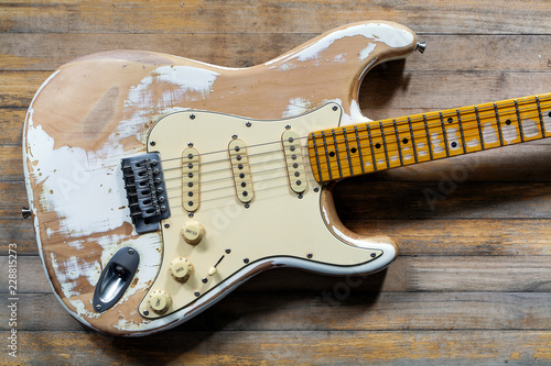 Old electric guitar Clearance