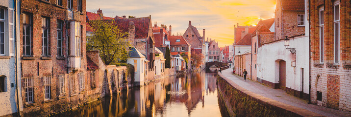 Fototapete - Historic city of Brugge at sunrise, Flanders, Belgium