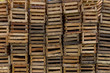 huacales de madera en el campo cajas de madera rusticas