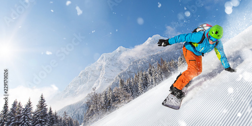 Obrazy Snowboard  snowboardzista-czlowiek-jazda-na-stoku