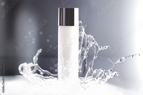 Plakaty do antyram, ramek lub samoprzylepne a-white-cosmetic-bottle-with-water-splash