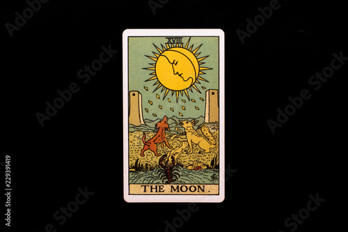 Fotografía An individual major arcana tarot card isolated on black background