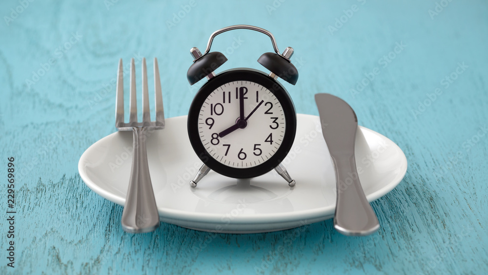 Intermittent fasting and meal planning concept - obrazy, fototapety, plakaty 