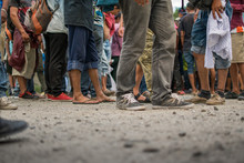 Pies Descalzos De Migrante Hondureño