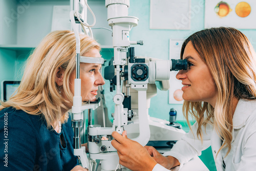 Fotomural Ophthalmology. Slit lamp exam