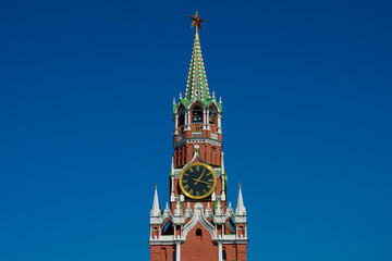 Wall Mural - Spasskaya Tower (Saviour Tower)  is the main tower on the eastern wall of the Moscow Kremlin which overlooks the Red Square. Moscow, Russia