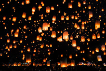 Thai Peoples Release Sky Lanterns To Worship Buddha's Relics Chiang Mai Sky Lanterns Festival Or Yee Peng Lanna Festival.