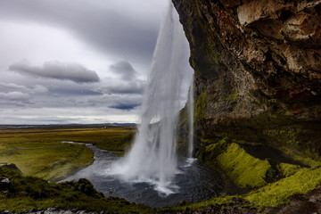  wodospad seljalandsfoss na Islandii