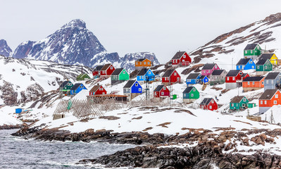 Wall Mural - Kangamiut - colorful arctic village in the middle of nowhere