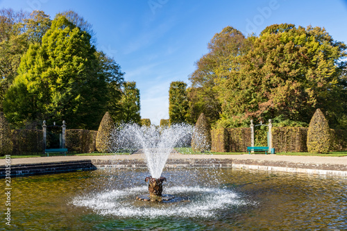 Wasserfontane Im Herbst Im Herrenhauser Garten Hannover Buy