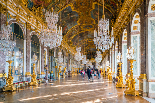 The Hall Of Mirrors In Palace Of Versailles Kaufen Sie
