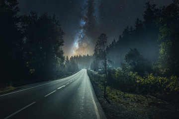 Wall Mural - Ländliche Straße bei Nacht