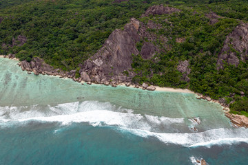 Sticker - Luftaufnahme der Anse Source d'Argent auf La Digue, Seychellen.