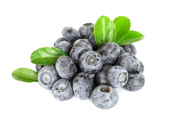 Wall Mural - Blueberries isolated on white background

