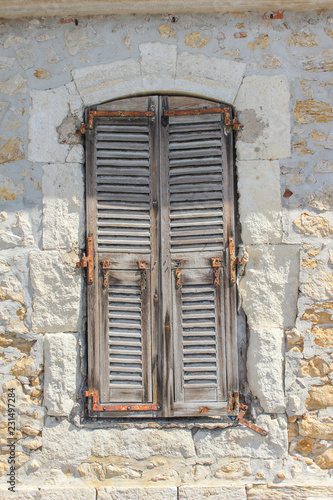 Mediterrane Fensterladen Fenster Fassade In Antibes Sudfrankreich