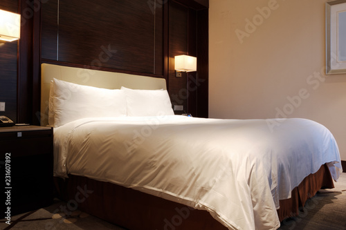 Standard Modern Hotel Room With King Size Bed Kaufen Sie