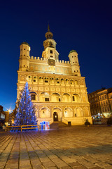 Wall Mural - Christmas tree and facade of the Renaissance town hall building in Poznan..